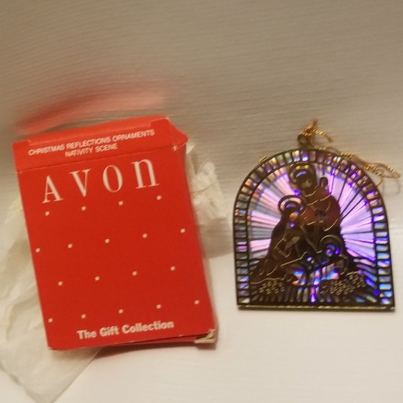 Avon Other - Dazzling vintage Avon Nativity Reflections ornament